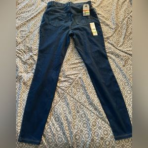 NWT Time and Tru fitted jeggings